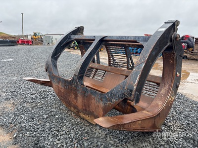 WBM 108 in Wheel Loader Grapple