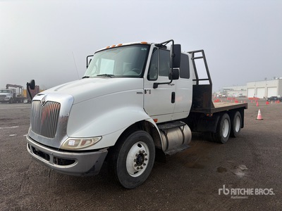2009 International 8600 Trans star 6x4 Sleeper Flatbed Truck