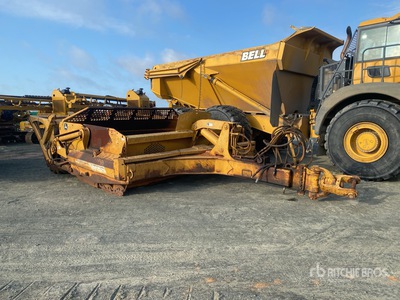 2006 John Deere 1812C 4 Tire Hydraulic Pull Scraper