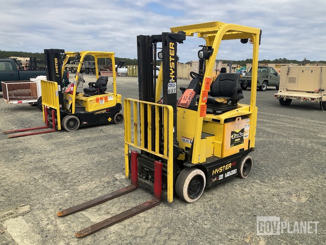 Hyster E40XN Electric Forklift