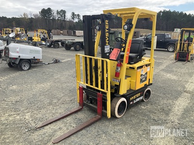 Hyster E40XN Electric Forklift