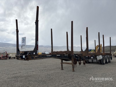 2002 Superior 48 ft Tri/A Hayrack Remorque à bois