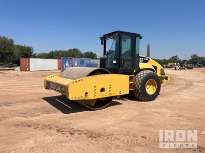 2018 Cat CS-683E Smooth Drum Compactor