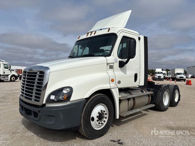 2018 Freightliner Cascadia 125 6x4 T/A Day Cab Truck Tractor