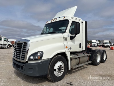 2018 Freightliner Cascadia 125 6x4 T/A Day Cab Truck Tractor