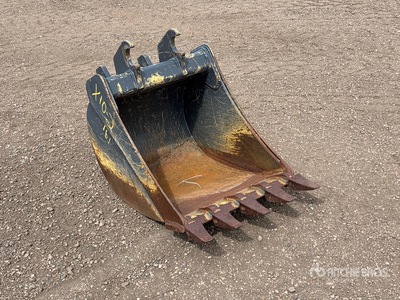 John Deere AT460880G 24 in Digging Excavator Bucket - Fits John Deere