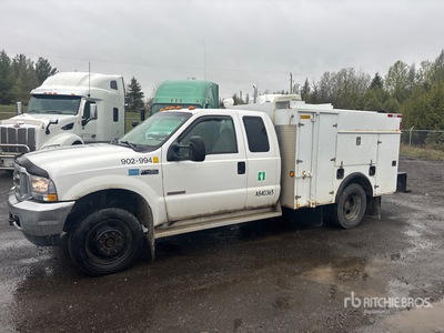 2004 Ford F-450 XL 4x4 Extended Cab Utility Truck