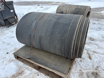 140 ft of 47 In x 1/2 In Rubber Matting Varios, Equipo de perforacion