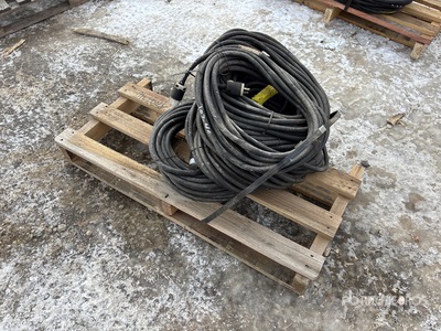 Quantity of 400 ft Heavy Duty Extension Cords Varios, tienda, almacen, consumidor
