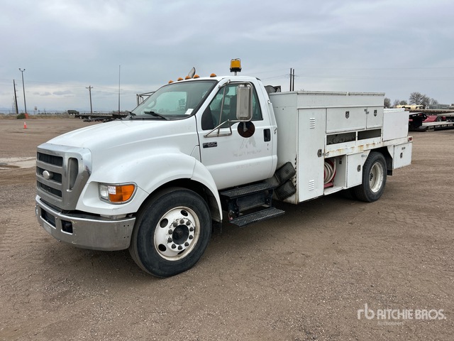 2005 Ford F-650 4x2 Service Truck