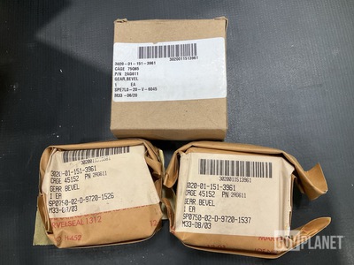 (12) Oshkosh 2AG611 Bevel Gears