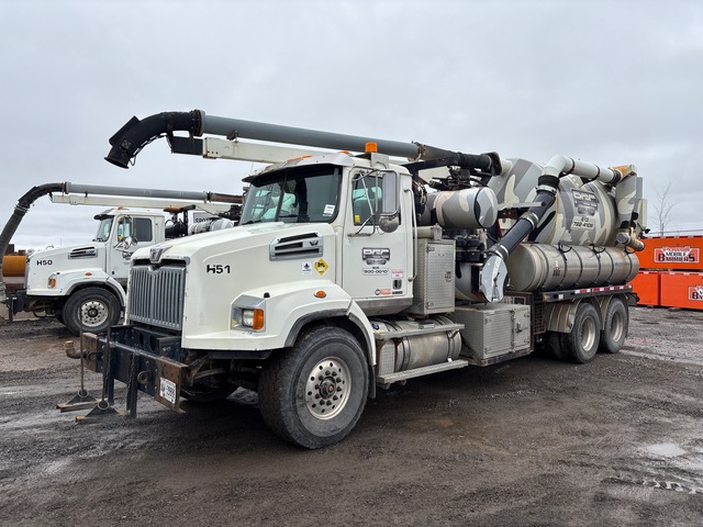 Vactor 2112P-18-CB on 2015 Western Star 6x4 Vacuum Excavator Truck