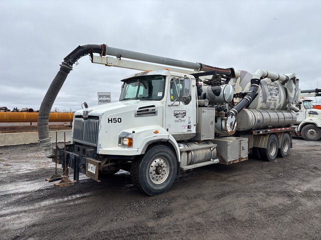 Vactor 2112P-18-CB on 2016 Western Star 4700 6x4 Vacuum Excavator Truck