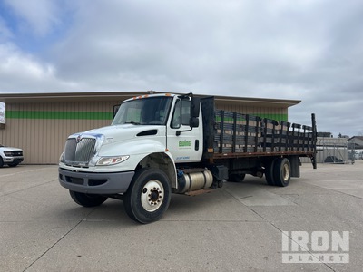 2016 International 4300 4x2 Flatbed Truck
