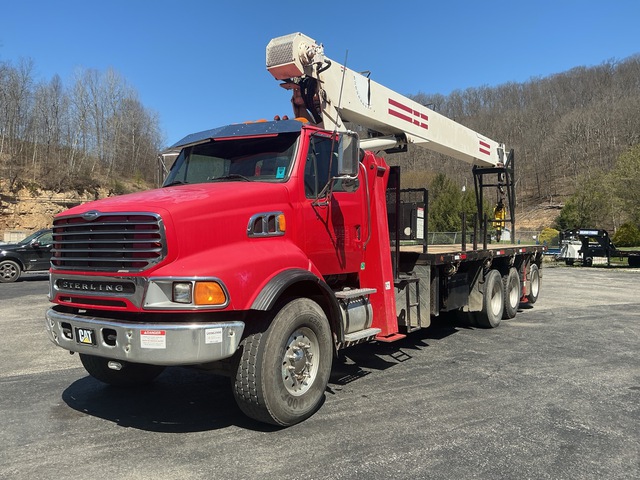 2004 National 800D 23 ton Straight Boom on 2004 Sterling L-Line 8x4 Boom Truck