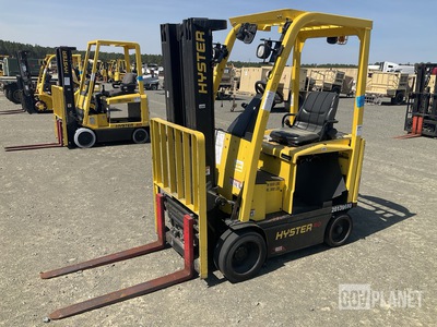 Hyster E40XN Electric Forklift