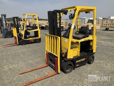 Hyster E40XN Electric Forklift