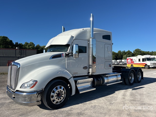 2020 Kenworth T680 6x4 T/A Sleeper Truck Tractor