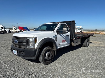 2019 Ford F-550 XL 4x2 Ciężarówka z płaską platformą