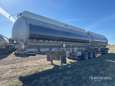 2005 Advance 8454 gal Super B-Train Lead Tanker Trailer