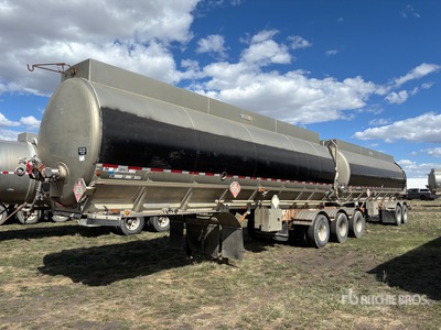 2005 Advance 8454 gal Super B-Train Lead Tanker Trailer