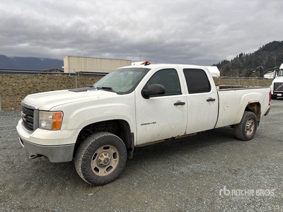 2012 GMC Sierra 2500HD 4x4 Crew Cab Pickup