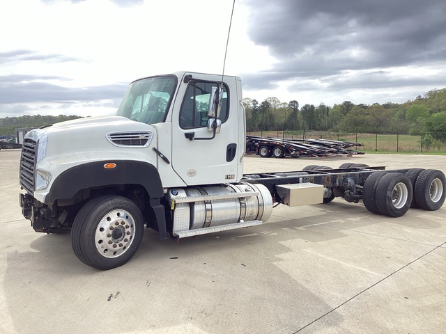 2020 Freightliner 114SD 6x4 Cab and Chassis