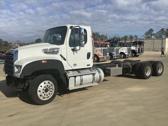 2020 Freightliner 114SD 6x4 Cab and Chassis