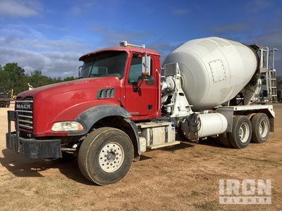2015 Mack GU813 6x4 T/A Mixer Truck