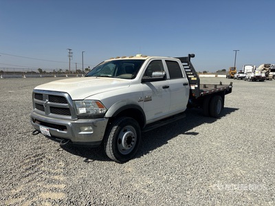 2014 Ram 5500HD 4x4 Crew Cab Flatbed Truck