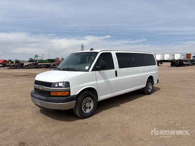 2016 Chevrolet Express 15 Van osobowy