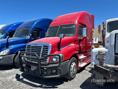 2016 Freightliner Cascadia 125 6x4 Cabeza Tractora Cabina Dormitorio (Inoperable)