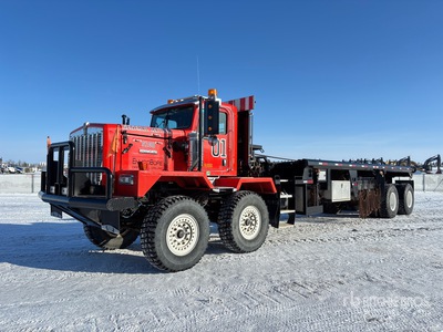 2013 Kenworth C500 8x4 Twin-Steer Bed Truck