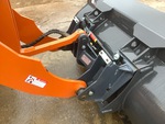 Chassis with Quick Coupler to Arms Pins