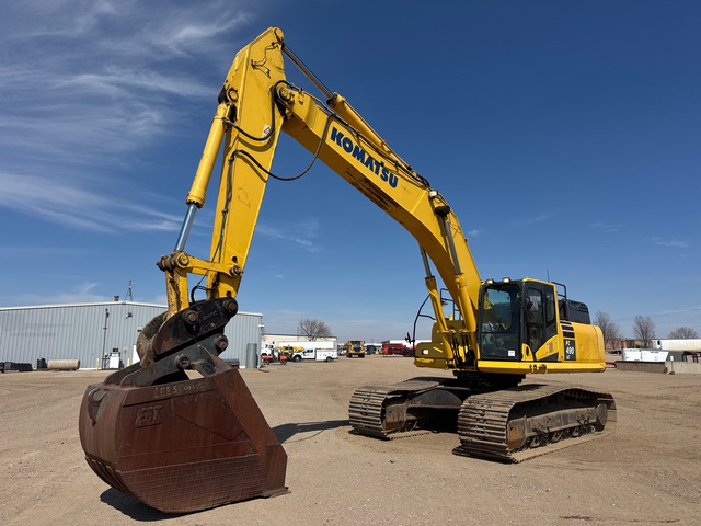 2014 Komatsu PC490LC-10 Tracked Excavator