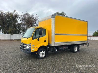 2019 Hino 155 4x2 Van Truck