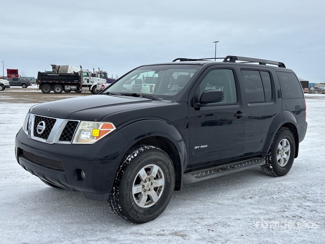 2005 Nissan Pathfinder Se 2005 Nissan Pathfinder Se Se 4X4 Suv (Inoperable)