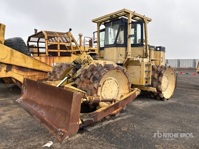 Komatsu WF22A-2 Compactador de suelo