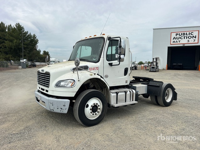 2015 Freightliner M2 106 4x2 S/A Day Cab Truck Tractor