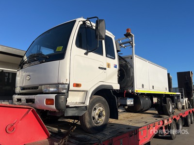 2005 Nissan UD MK240 Service Truck