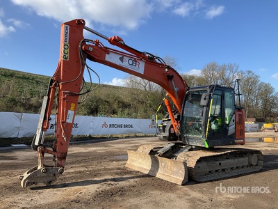 Hitachi ZX135USBL-6 Tracked Excavator