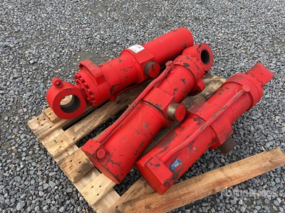 Vremac Qty of 3 hydraulic tipping cylinders (Unused)