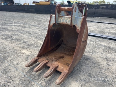 Dromone 850 mm Q/C Digging Excavator Bucket - Fits 22 - 25 Ton