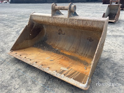 ShawX 1800 mm Q/C Cleanup Excavator Bucket - Fits 22 - 25 Ton