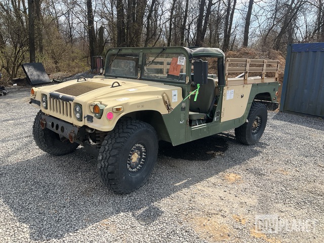 2007 AM General M1097R1 HMMWV 2 Door Soft Top w/Truck Body