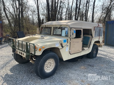 2005 AM General M1097R1 HMMWV 4 Door Hard Top w/Truck Body