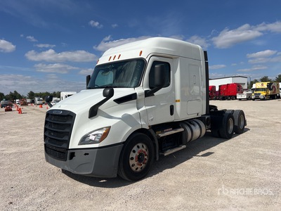 2020 Freightliner Cascadia 116 6x4 Tracteur Routier Couchette