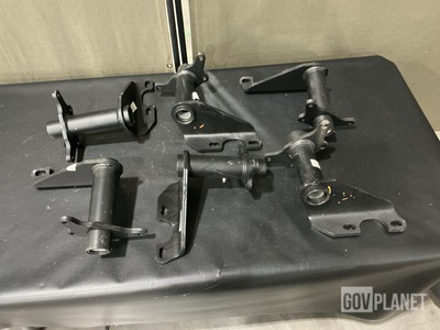 (9) Oshkosh 3711326 Camshaft Brackets