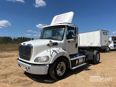 2016 Freightliner M2112 Cabina per trattore stradale 2 assi