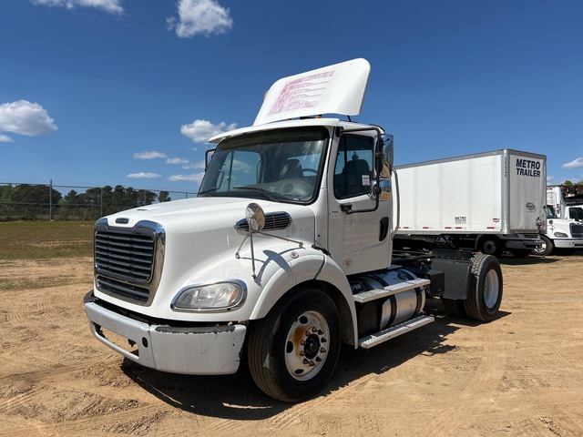 2016 Freightliner M2112 S/A Day Cab Truck Tractor